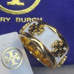 Tory Burch Ring Enamel Raised Logo Ring White Gold Band Size 7 NWT Dust Pouch